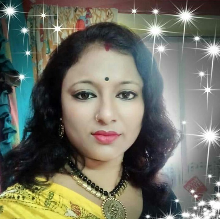 Beautician Mrs. Purnima Mondal in Ghola